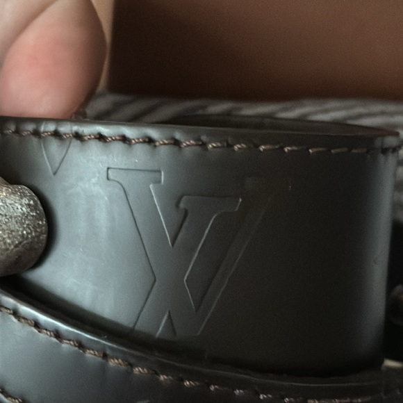 Authentic Louis Vuitton Leather Monogram Glacé Force wrap bracelet - Picture 3 of 15